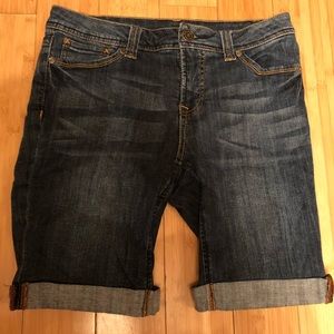 SOLD! Faded glory women’s shorts